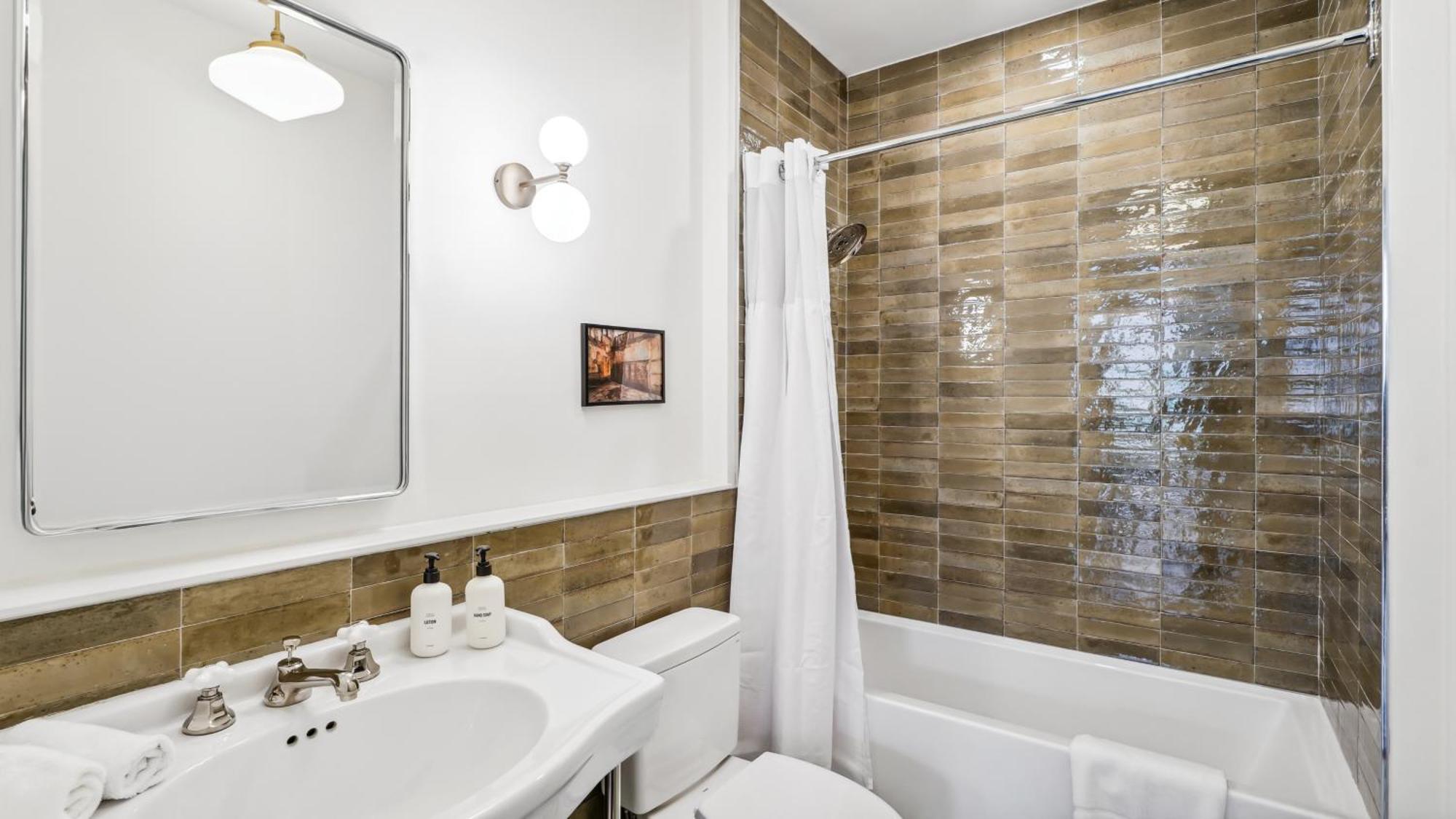 The Mary Beth Hotel & Gallery نيو أورلينز الغرفة الصورة